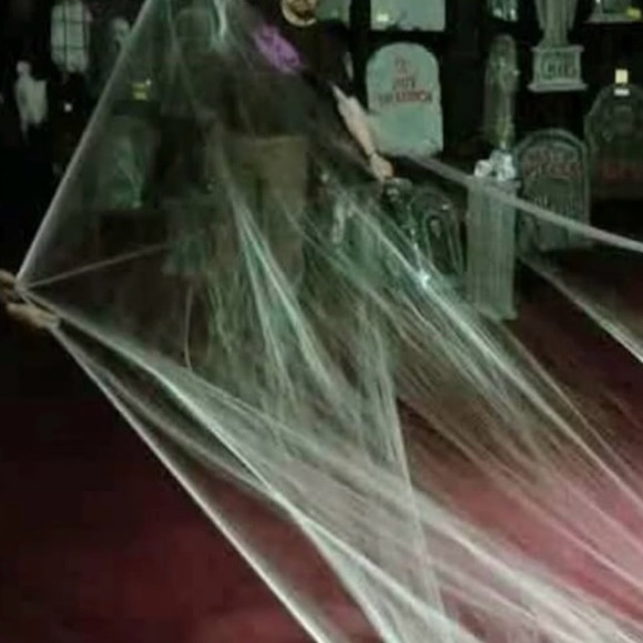 NWT super Glow Halloween Spiderš·ļø Web indoor/outdoor use stretches to 130 Sq Ft - Picture 3 of 4